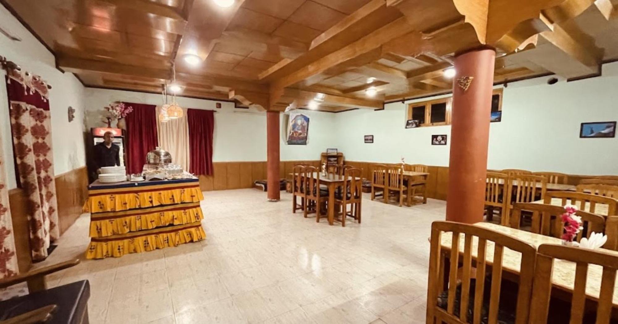 Tih Hotel Jorchung レー エクステリア 写真