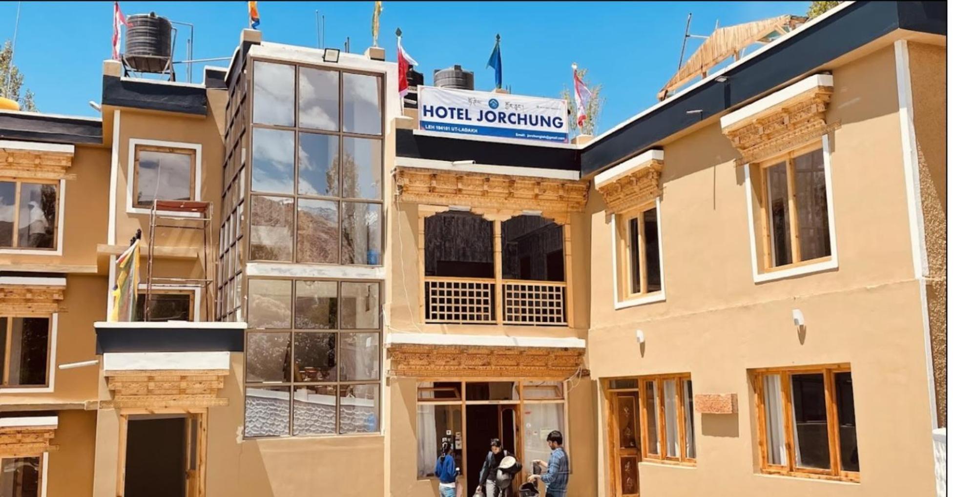 Tih Hotel Jorchung レー エクステリア 写真