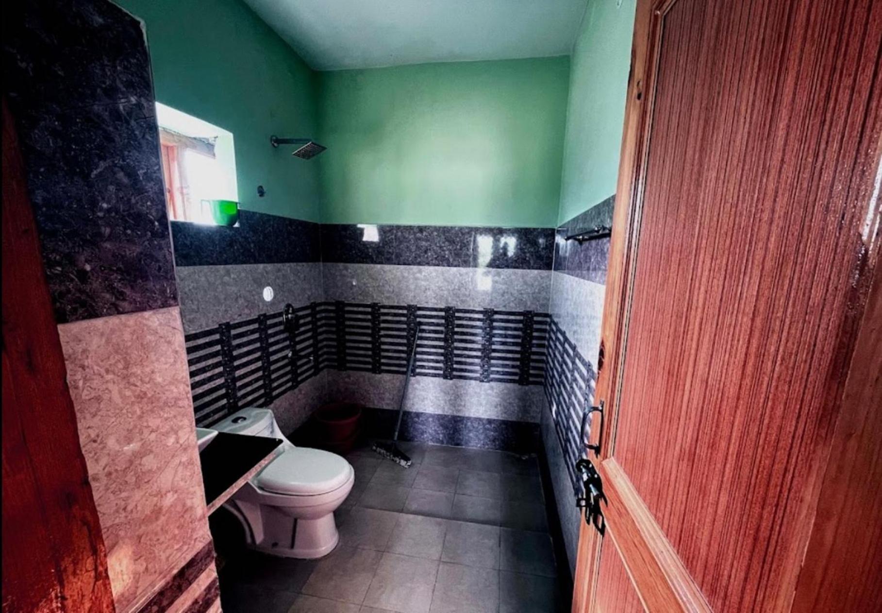 Tih Hotel Jorchung レー エクステリア 写真
