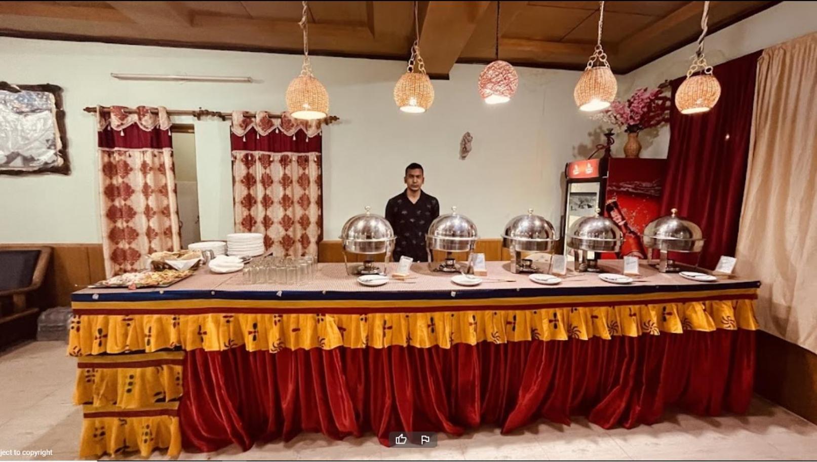 Tih Hotel Jorchung レー エクステリア 写真